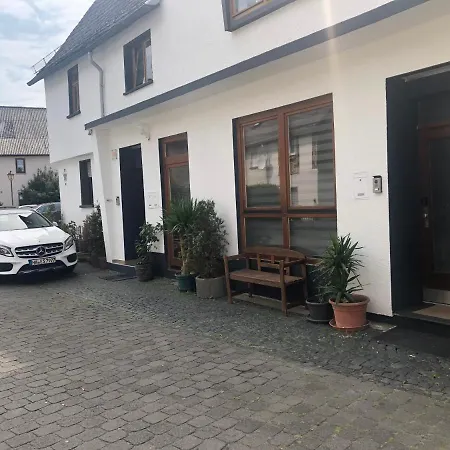 Seven's Apartment